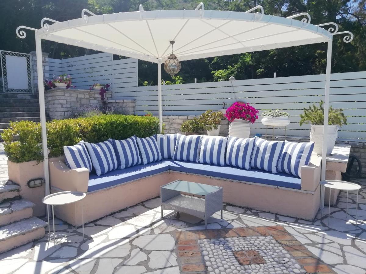 Imerolia Beach Villa Kassiopi Corfu Exterior photo